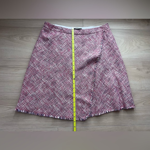 Banana Republic tweed wrap style skirt - Picture 12 of 17